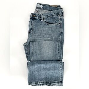 EUC American Eagle Women’s Favorite Fit Flare Leg Jeans